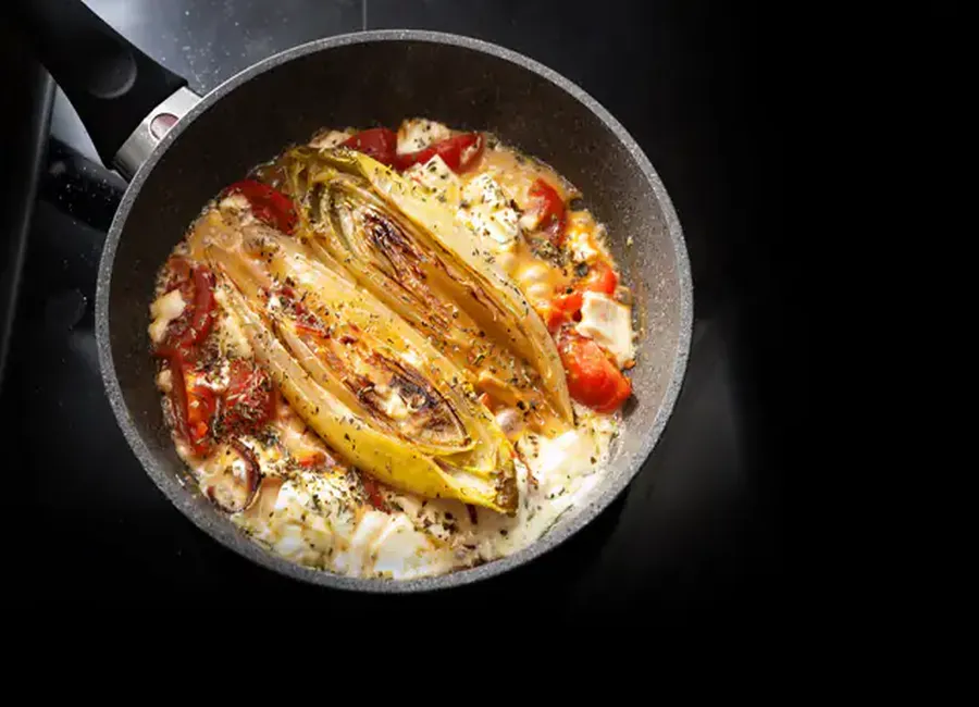 Chakchouka aux endives, tomates et feta