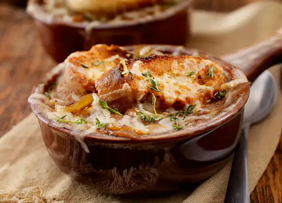 Soupe à l'oignon au vin blanc
