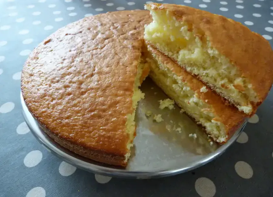 Gâteau au yaourt et au lait concentré sucré