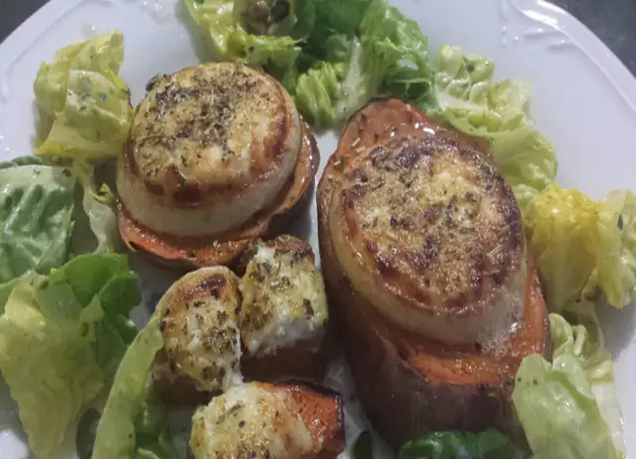 Cabécou rôti sur tranche de patate douce