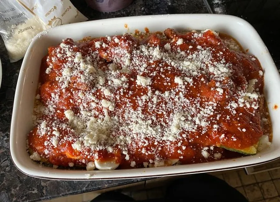 Melanzane à la parmagiana (aubergines à la tomate et à la mozzarella)