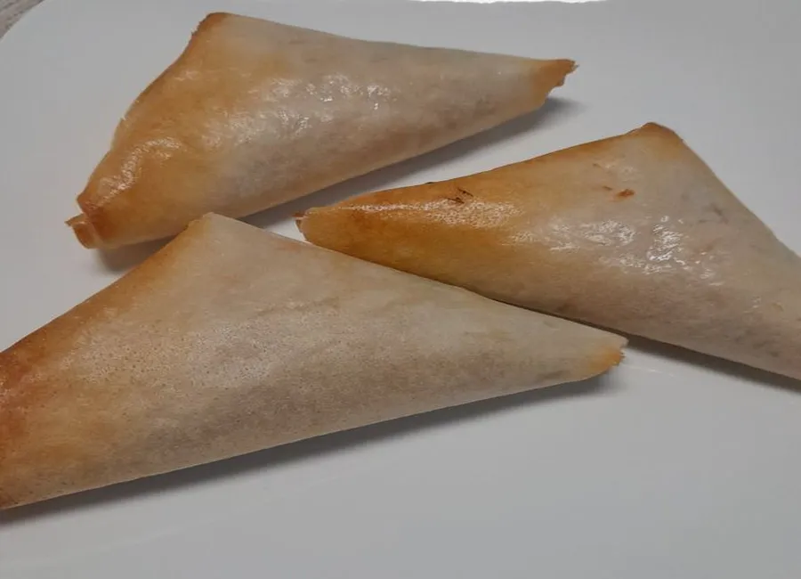 Croustillant de chèvre frais et poireau en feuilles de brick