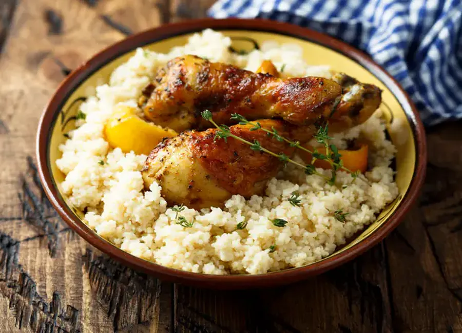Cuisses de poulet à la semoule