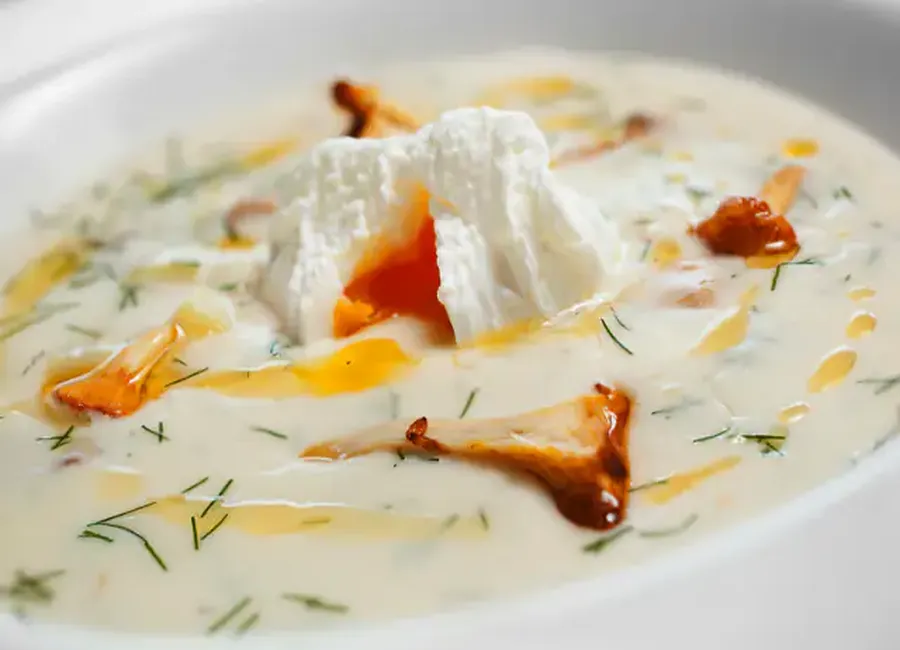 Velouté de noël et son œuf poché à l'huile de truffe