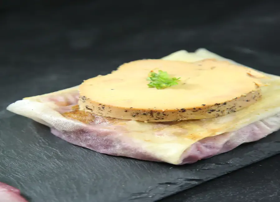 Bricks de poires aux épices et au foie gras