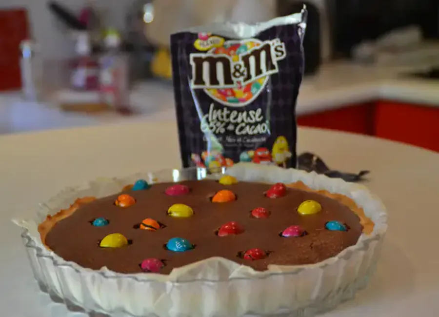 Tarte chocolat noir et m&m's