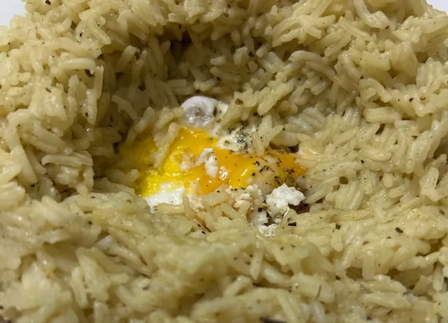 Oeufs durs au riz et sauce curry