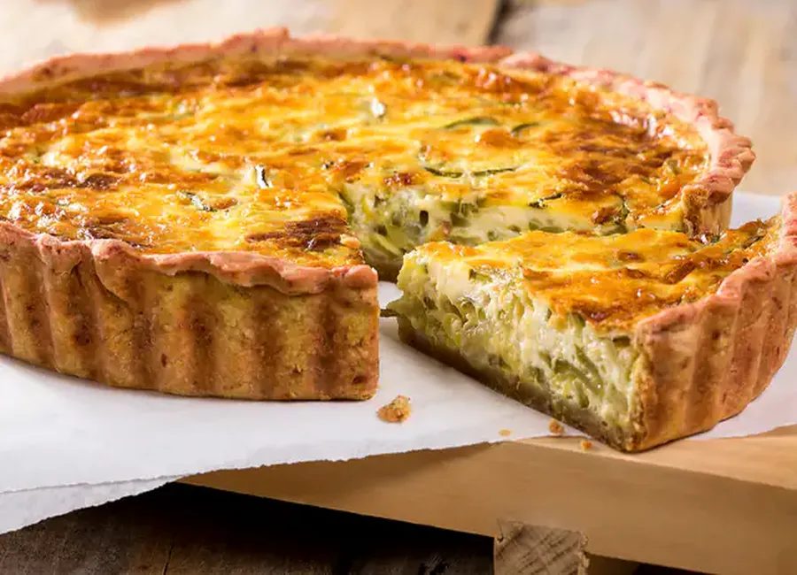 Tarte bretonne aux sardines, poireaux et oignons