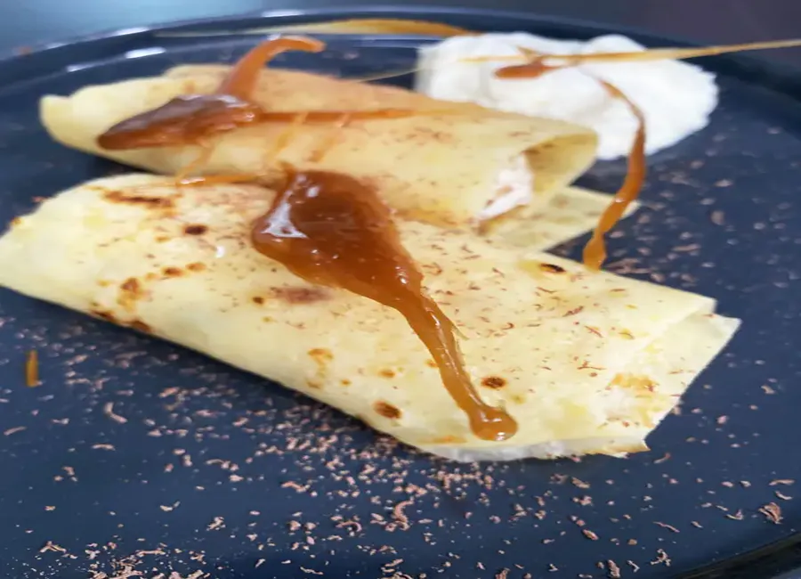 Roulé de crêpes poire chocolat chantilly mascarpone