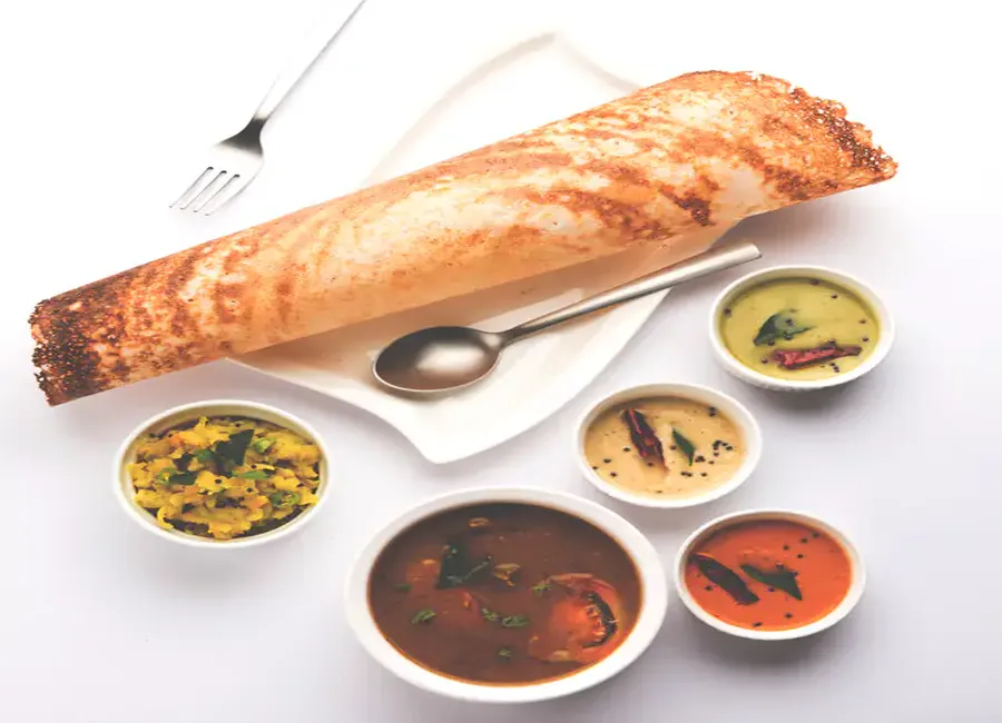 Dosa (crêpe indienne) et sauces à déguster devant le ballet la bayadère