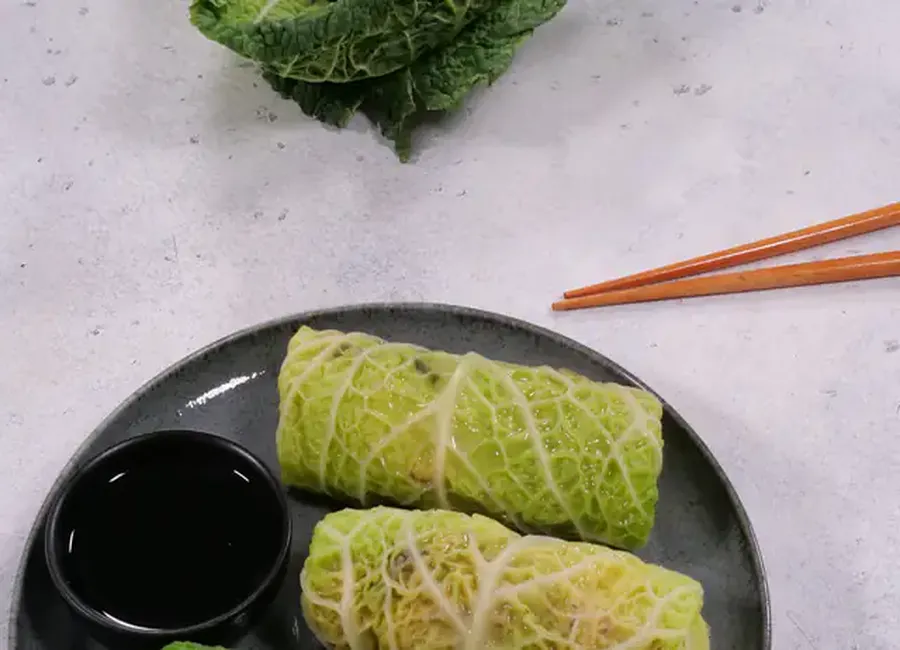 Rouleaux de chou farcis au porc et champignons