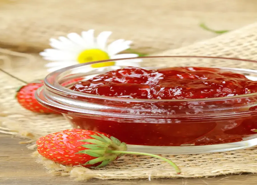 Confiture de fraises au miel et au gingembre