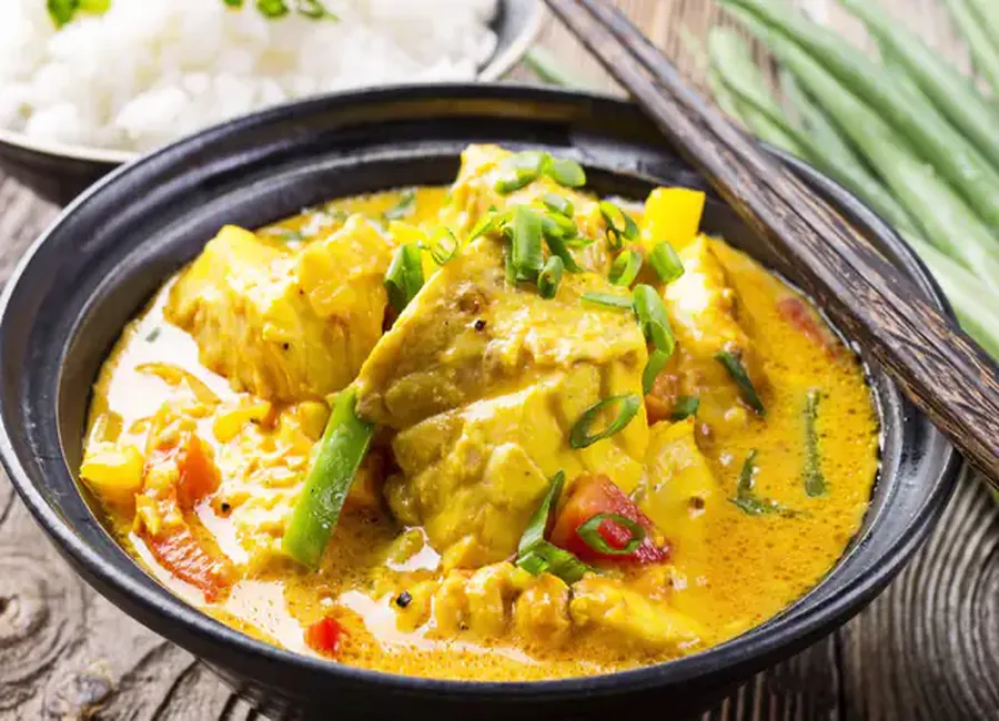 Poisson aux épices et au lait de coco