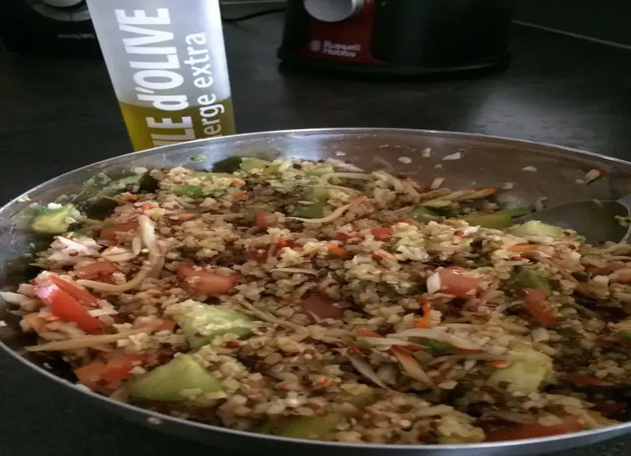 Salade tiède de quinoa gourmand