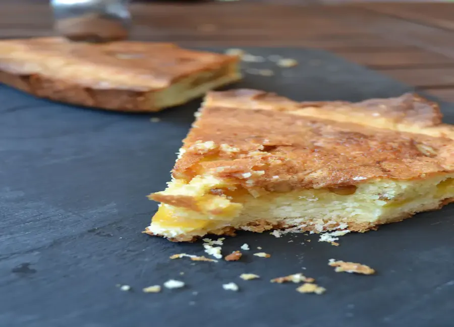 Tarte aux pignons et aux amandes