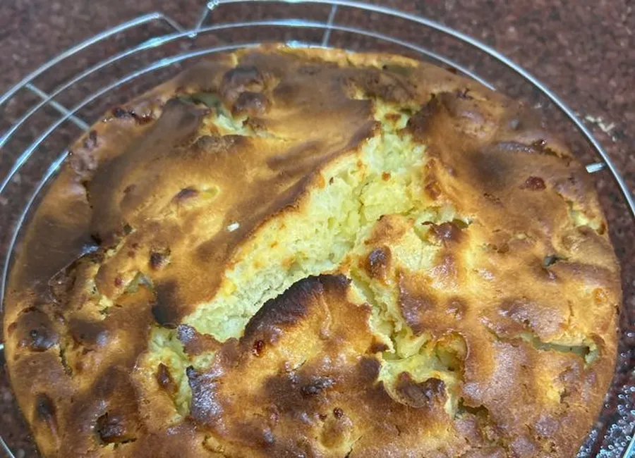 Gâteau fourré au fromage blanc et aux pommes