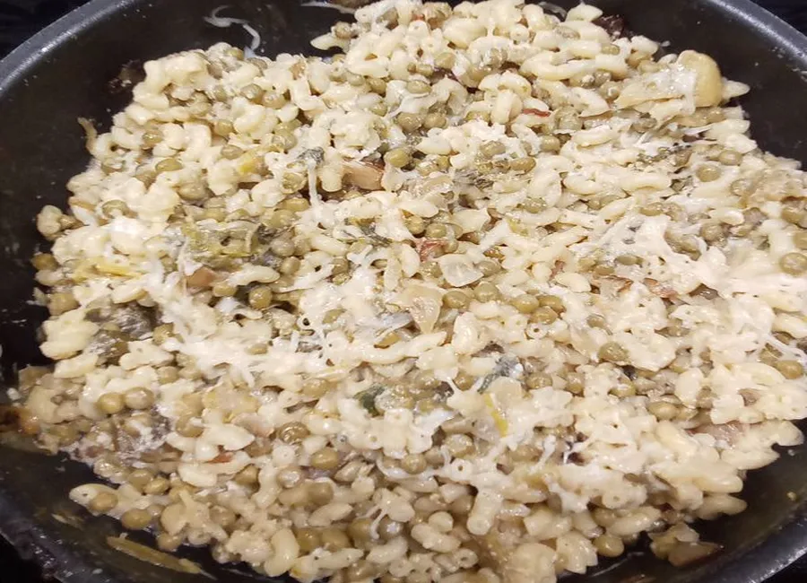Coquillettes poireaux petits pois
