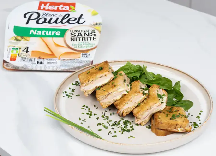 Mini-croques blanc de poulet et fromage ail et fines herbes