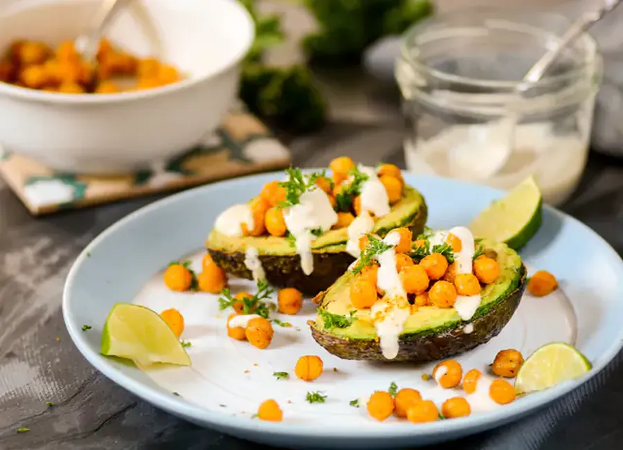 Avocat grillé aux pois chiches rôtis au airfryer