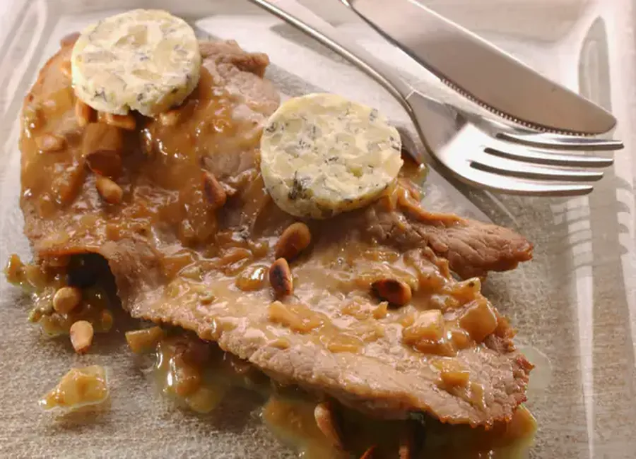 Veau au roquefort et au cognac