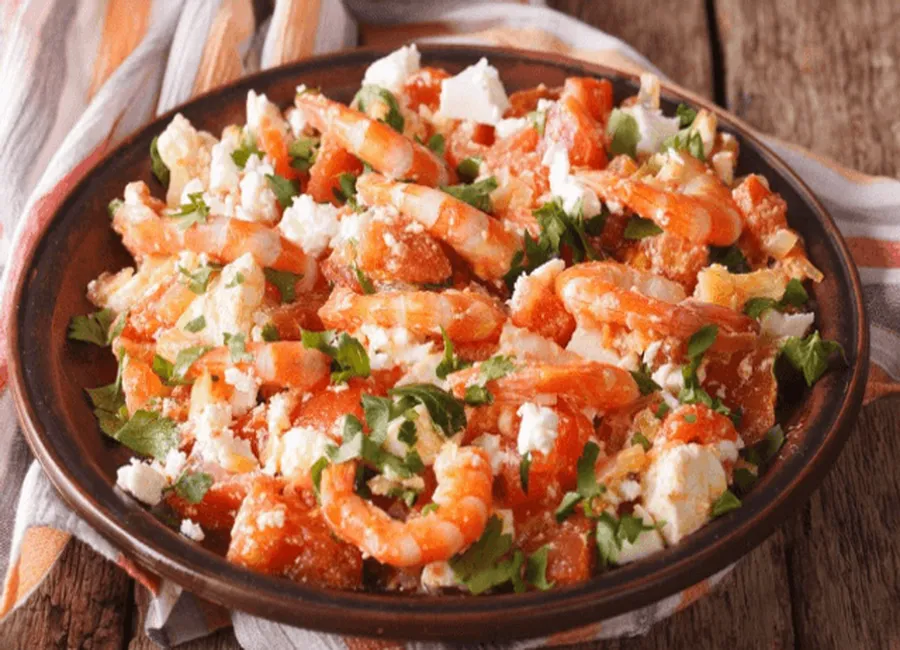 Crevettes à la feta, tomate, persil