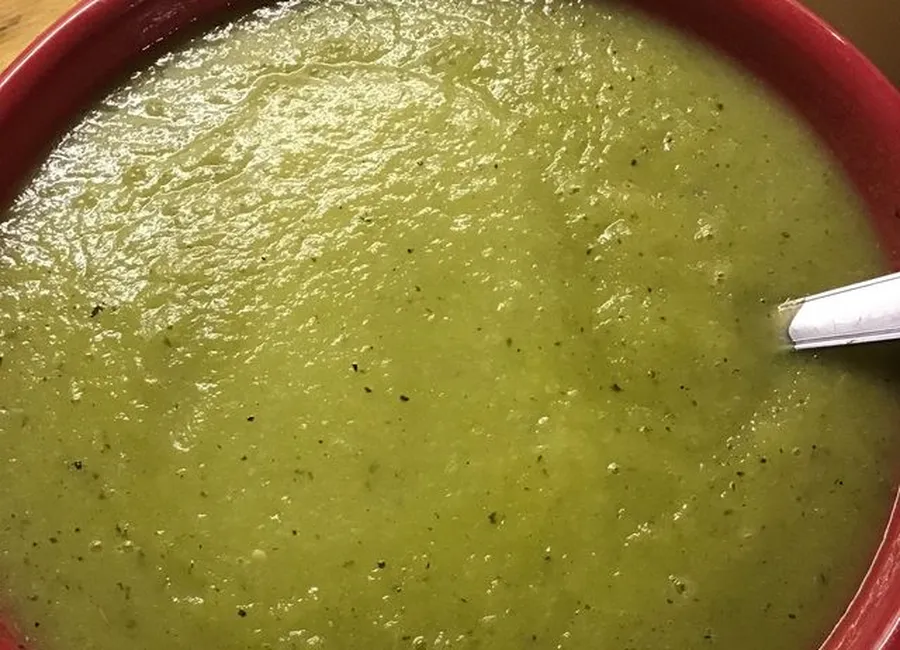 Velouté de courgettes à l'estragon