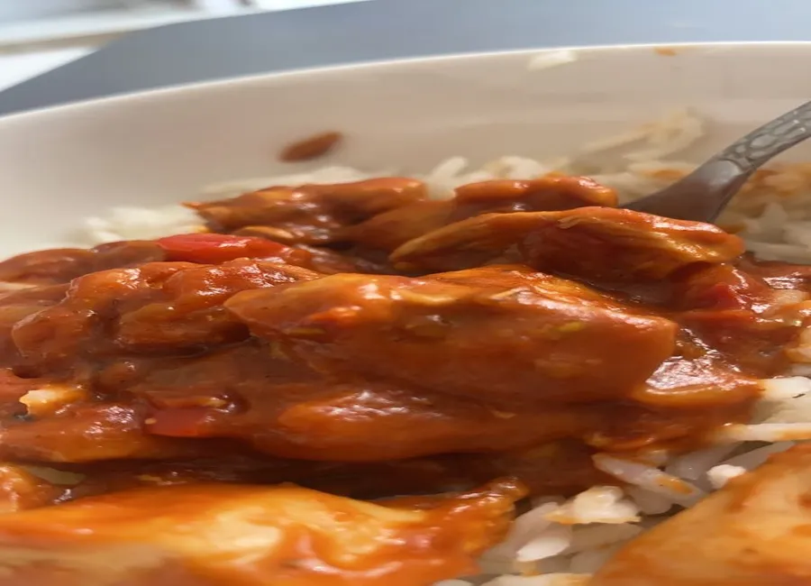 Poulet à la dakatine (pâte d'arachide)