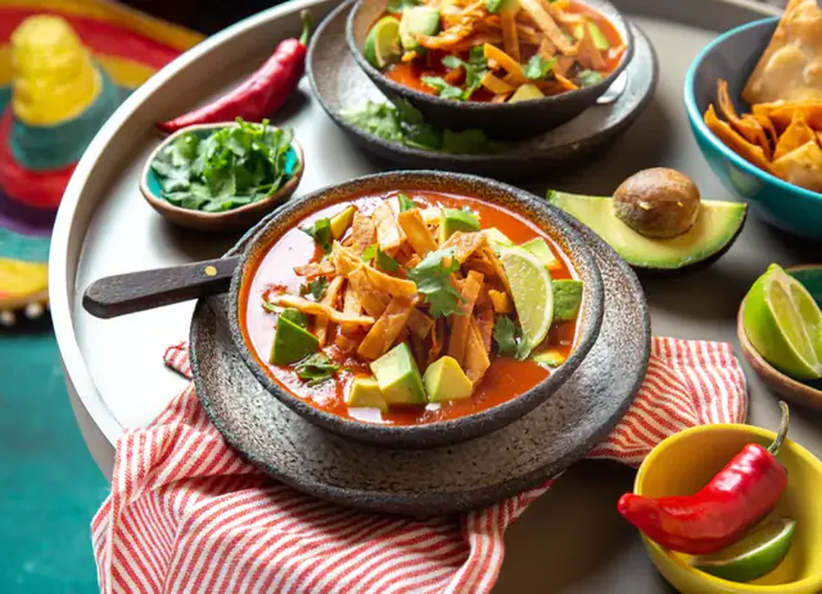 Soupe mexicaine aux tortillas