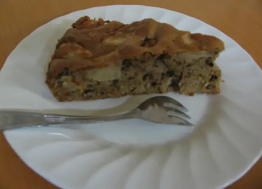 Gâteau aux pommes et aux noix, à la farine d'épeautre