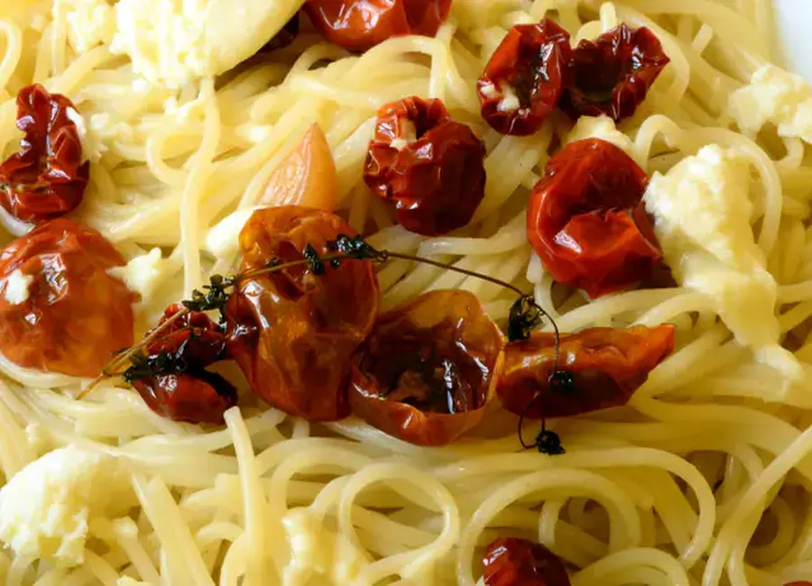 Pâtes aux tomates séchées et à la mozzarella