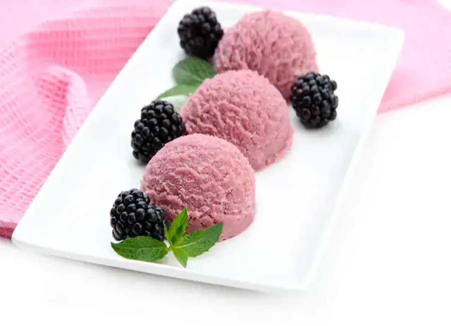 Glace à la mûre