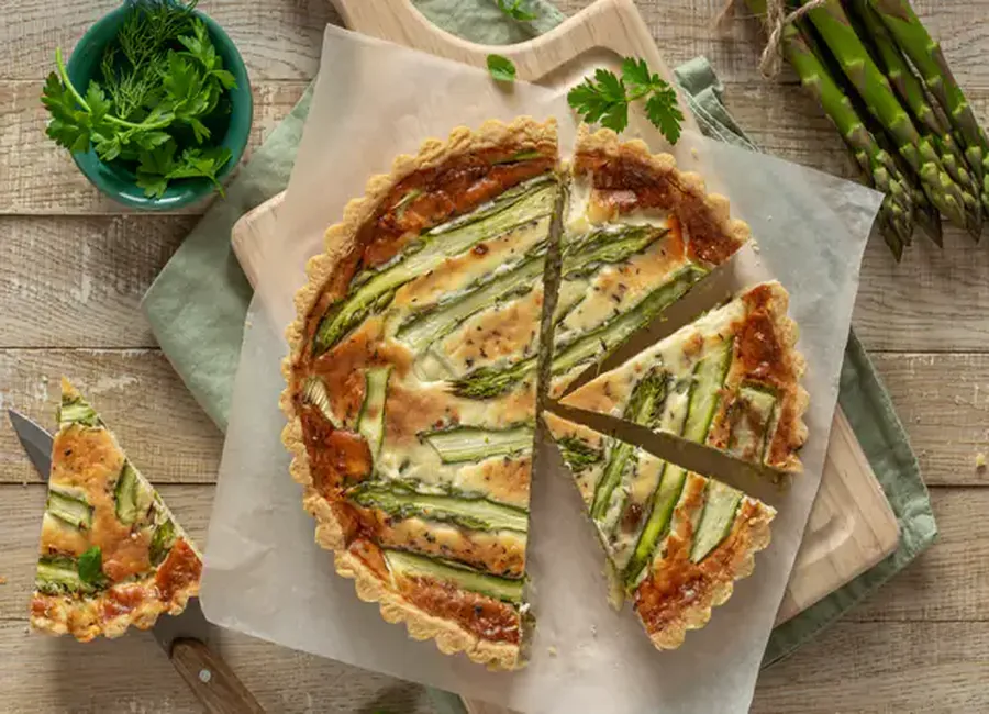 Quiche aux asperges et au saumon
