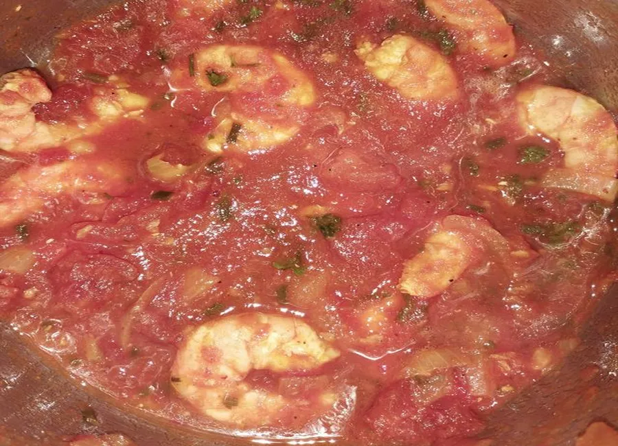 Crevettes à la tomate façon créole