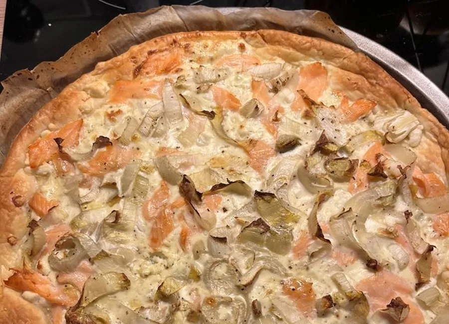 Tarte au saumon fumé, feta et chicons