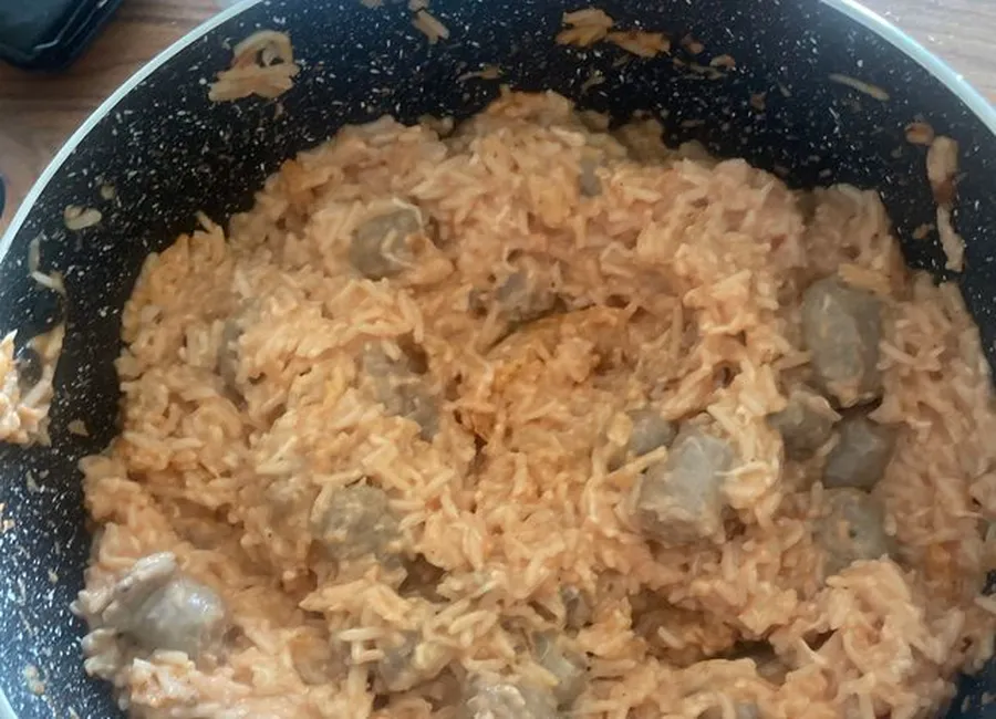 Poêlée de riz aux saucisses