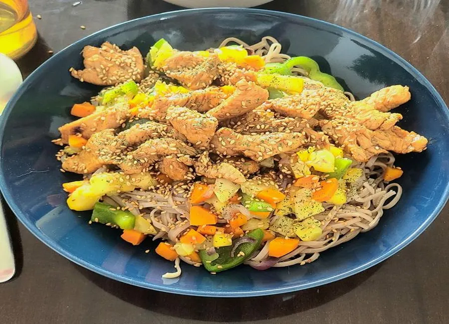 Salade de soba au poulet