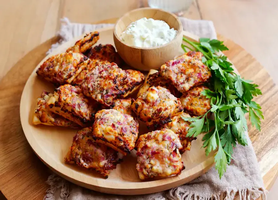 Feuilletés à la feta et aux oignons caramélisés au airfryer