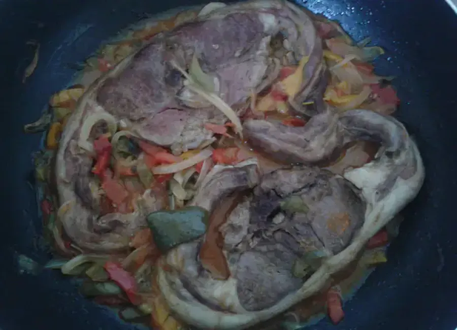 Côtelettes d'agneau aux petits légumes