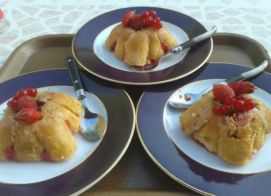 Charlotte aux fraises à la crème de spéculoos