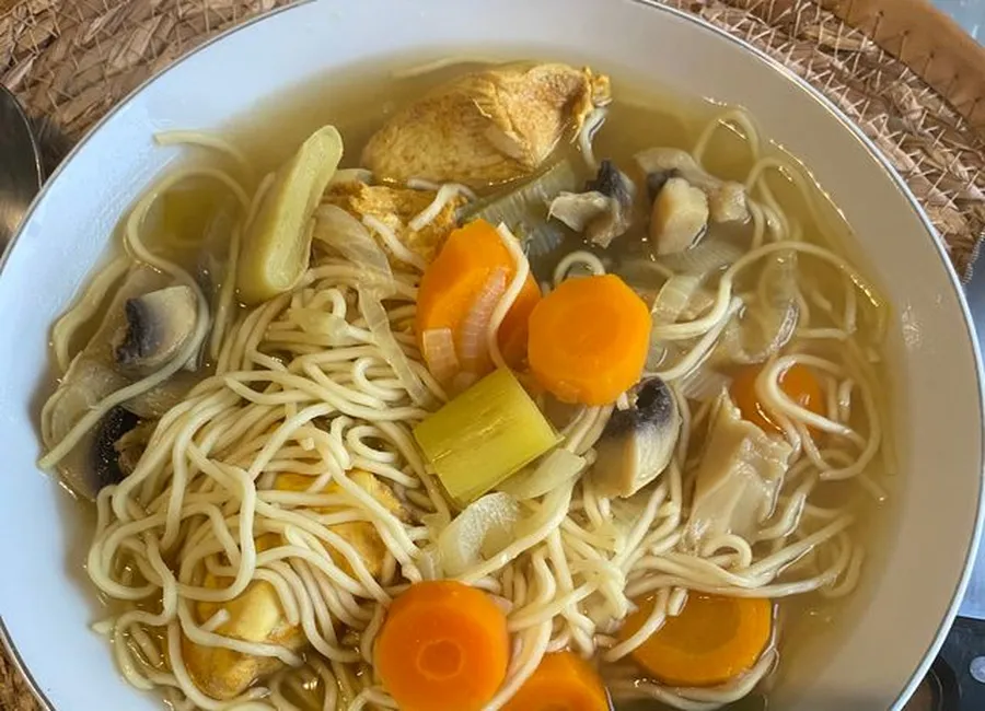 Bouillon thaï au poulet