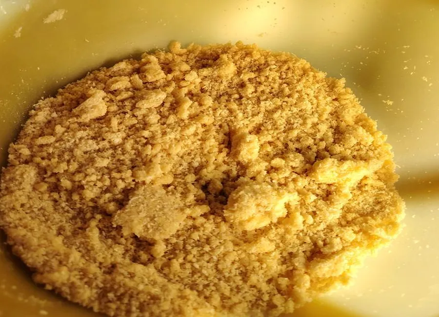 Crumble aux fruits exotiques (ananas, mangue, banane)