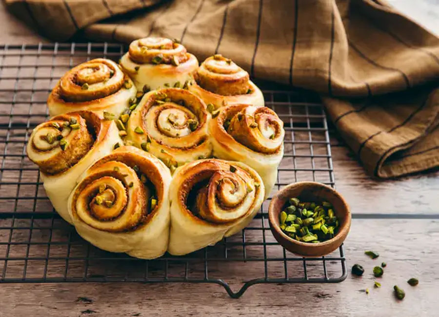 Brioche roulée à la pistache