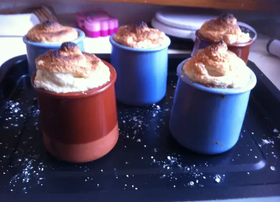 Semoule au chocolat meringuée
