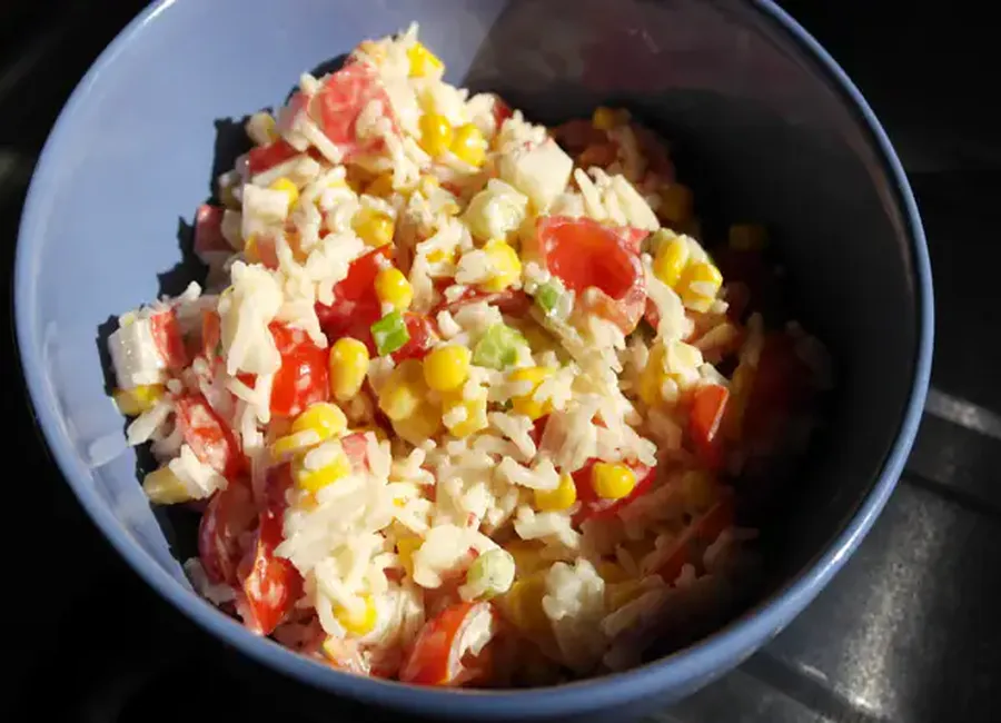Salade composée entre terre et mer