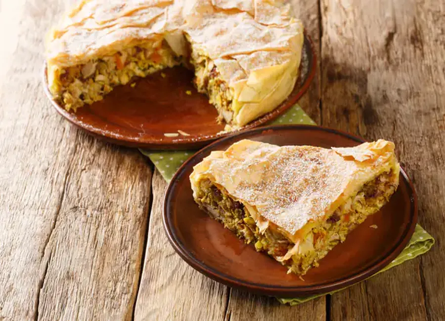 Pastilla au poulet (tourte marocaine aux feuilles de brick)