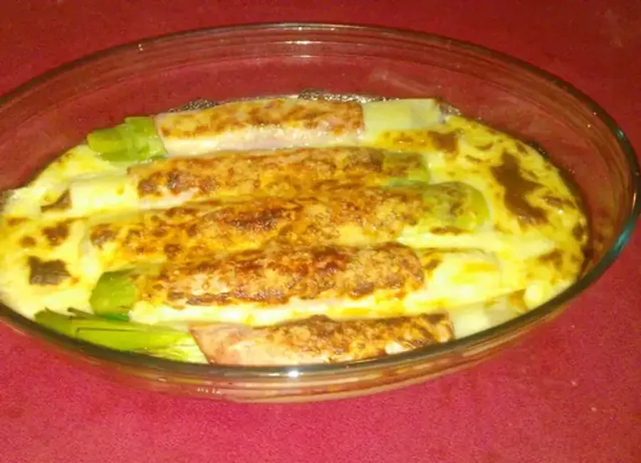 Gratin de poireaux au jambon et parmesan