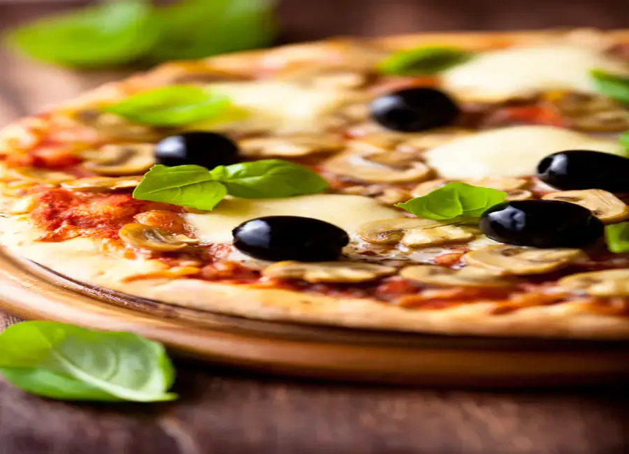 Pizza aux légumes de famille brown