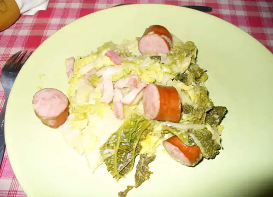 Chou à la saucisse de morteau