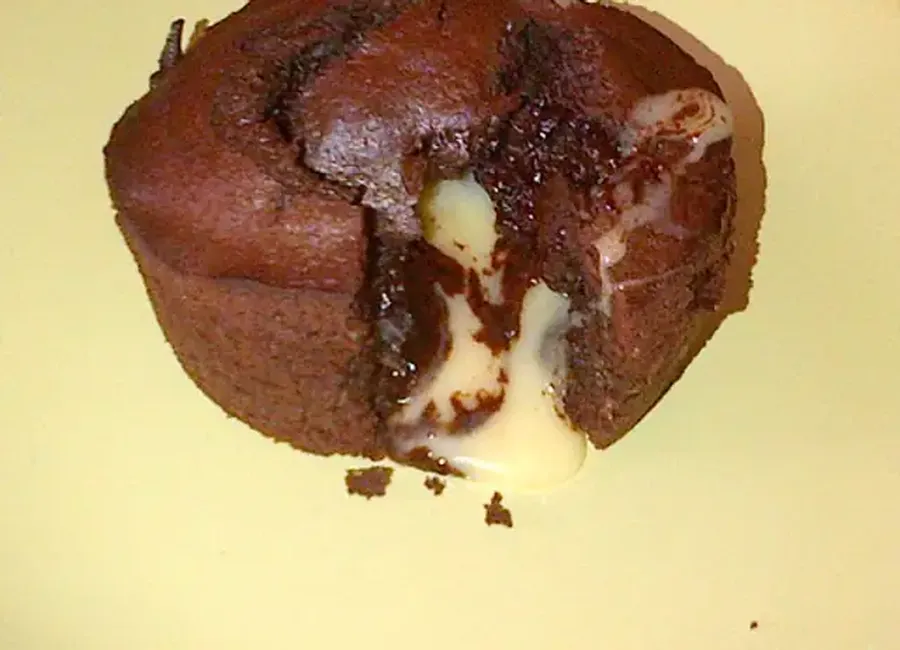 Petits fondants au chocolat, coeurs au chocolat blanc