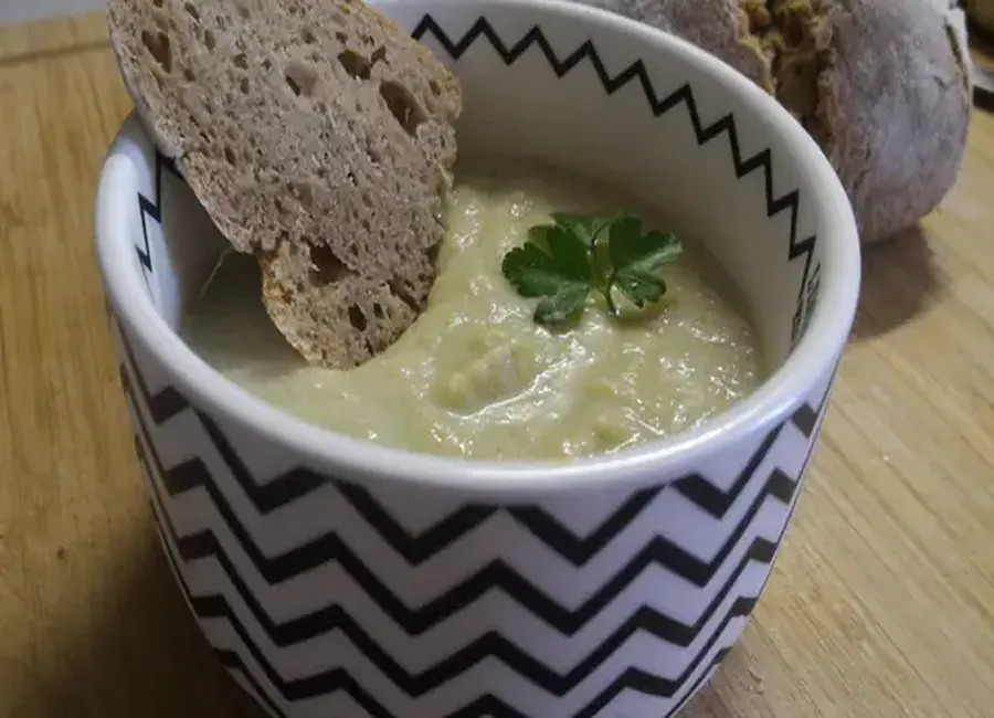 Gaspacho concombre ricotta